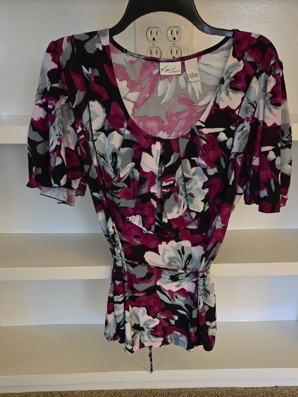 Kim Rogers Magenta, Black & Grayish Green Floral Scoop-Neck Tie-Waist Top
